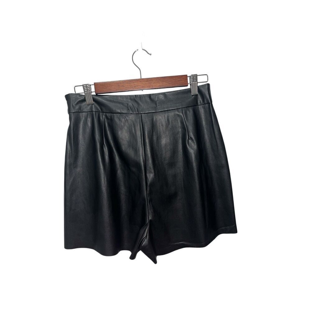 Altar'd State Faux Leather Pleated Mini Skort Size Medium Black NWT - Picture 2 of 7
